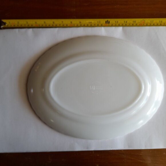 Vintage 15” Anchor Hocking USA Milk Glass Gold Trimmed Serving Platter - Picture 3 of 3